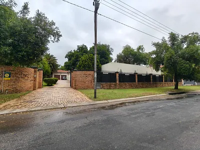 6 Bedroom House To Rent in Sandton - 4eWa.webp