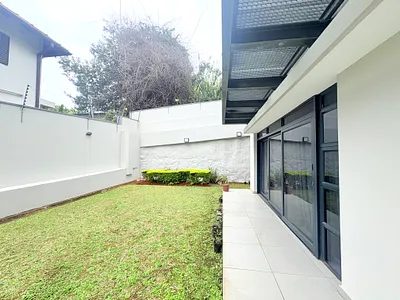 4 Bedroom Apartment For Sale in Durban - YQnq.webp