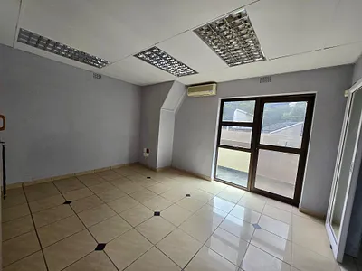 3 Bedroom Apartment To Rent in Johannesburg - img