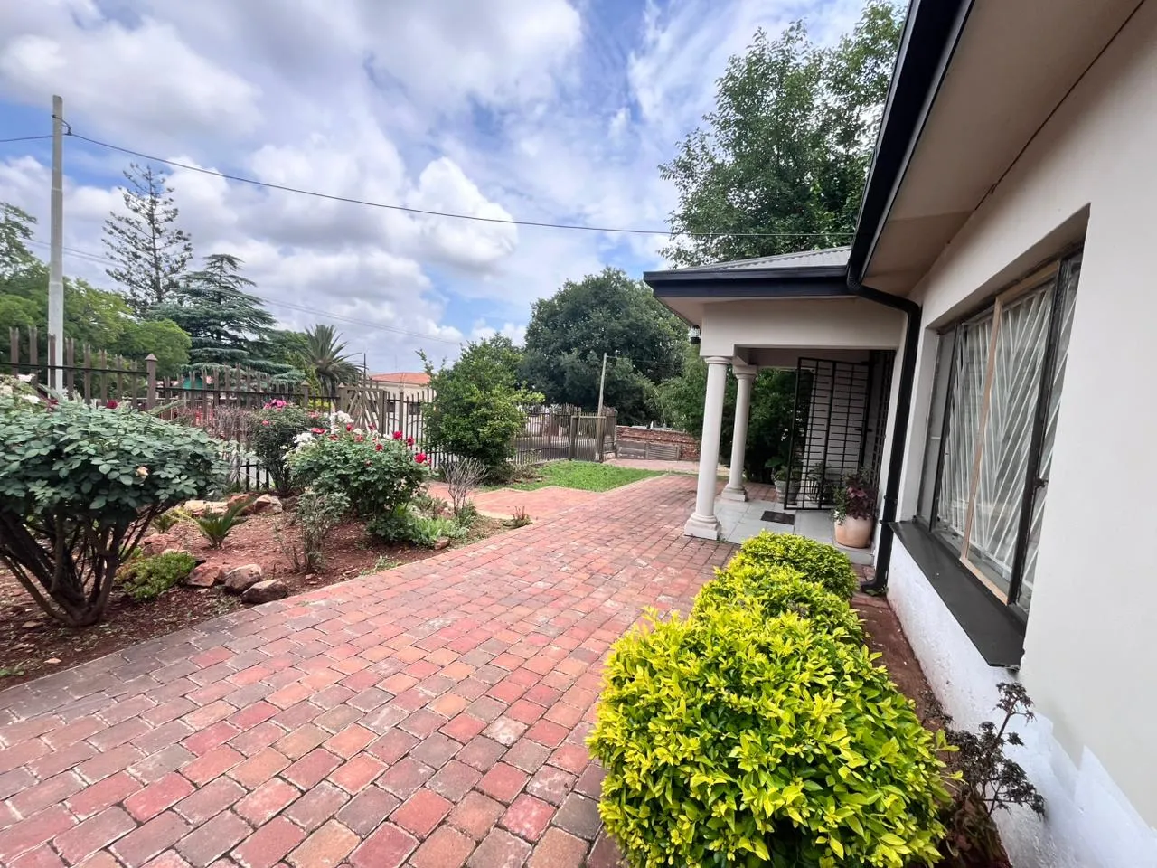 Carousel Indicator - orzZ.webp