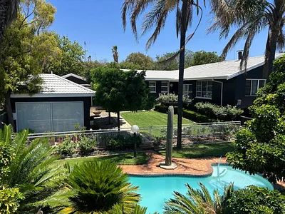 6 Bedroom House For Sale in Zeerust - Dz8t.webp