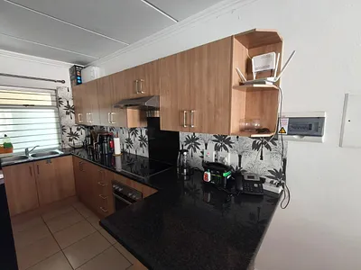 2 Bedroom Apartment For Sale in Randburg - UGoy.webp