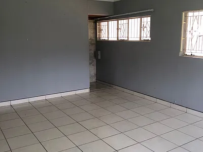 4 Bedroom House For Sale in Centurion - img