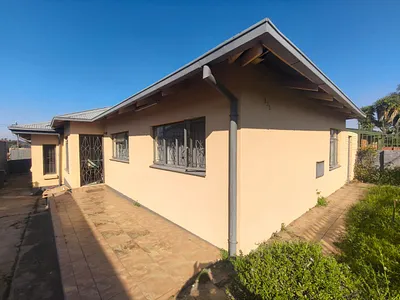 5 Bedroom House For Sale in Centurion - SwLj.webp