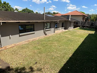 4 Bedroom House For Sale in Pretoria - img