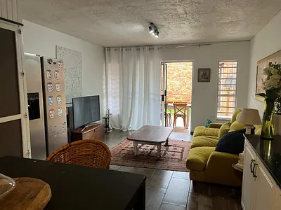 2 Bedroom Townhouse For Sale in Pretoria - qoBB.webp