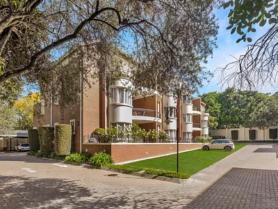 1 Bedroom Apartment For Sale in Johannesburg - img