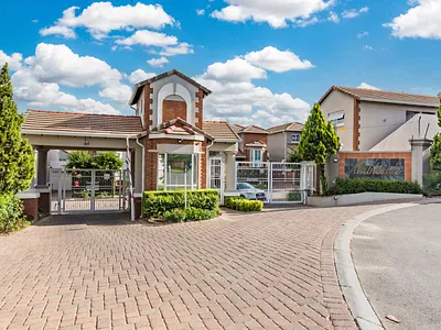 3 Bedroom Townhouse For Sale in Sandton - GJtK.webp