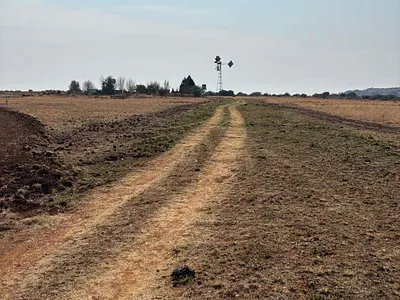 Farm For Sale in Belfast - QQ7f.webp