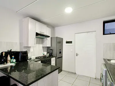 2 Bedroom Apartment To Rent in Randburg - dRDK.webp