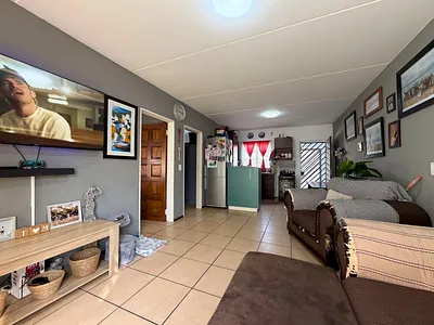 2 Bedroom Apartment For Sale in Benoni - aIqj.webp