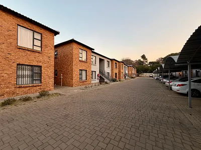 3 Bedroom Apartment For Sale in Benoni - AA8C.webp