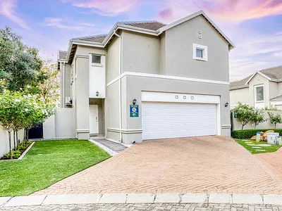 4 Bedroom House For Sale in Sandton - 6KDs.webp