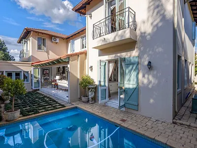 3 Bedroom House For Sale in Sandton - aDO7.webp
