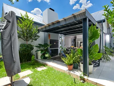 2 Bedroom House To Rent in Sandton - srx8.webp