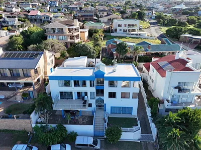 7 Bedroom House For Sale in Jeffreys Bay - 3UlM.webp