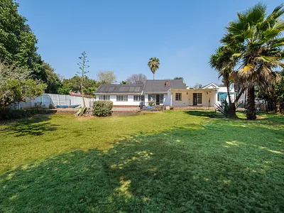 5 Bedroom House For Sale in Randburg - iKE5.webp