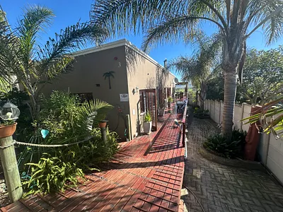 4 Bedroom House For Sale in Klein Brak Rivier - img