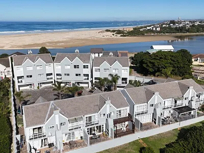 2 Bedroom Townhouse For Sale in Jeffreys Bay - img