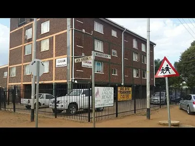 1 Bedroom Apartment To Rent in Pretoria - JzUy.webp