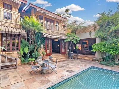 4 Bedroom House For Sale in Roodepoort - img