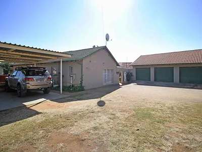 4 Bedroom House For Sale in Randfontein - PxwF.webp