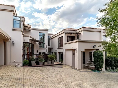4 Bedroom House For Sale in Krugersdorp - img