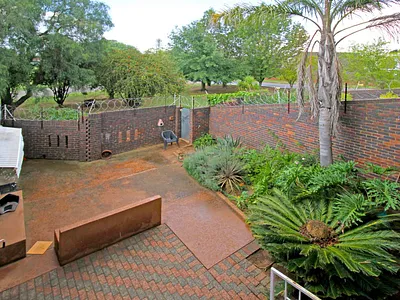 3 Bedroom Townhouse For Sale in Randfontein - img