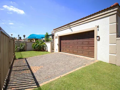 3 Bedroom House For Sale in Randfontein - img