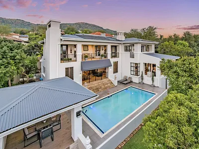 5 Bedroom House For Sale in Krugersdorp - THa1.webp