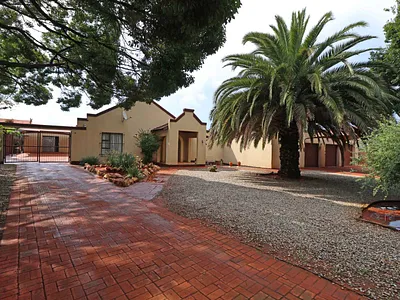 3 Bedroom House For Sale in Helikonpark, Randfontein - 6UlV.webp
