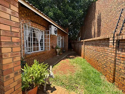 4 Bedroom Townhouse To Rent in Mokopane - img