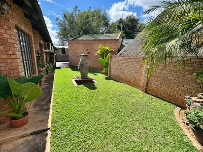 3 Bedroom Townhouse For Sale in Mokopane - bWwY.webp