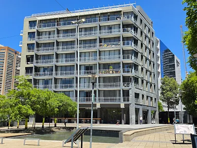 1 Bedroom Apartment For Sale in Cape Town - LmyR.webp