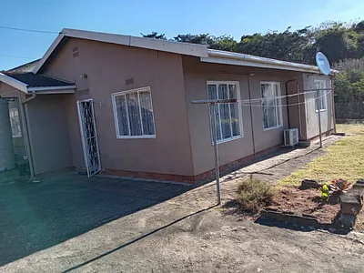 3 Bedroom House For Sale in Verulam - Pv8V.webp