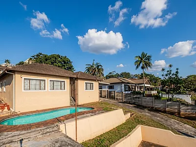 3 Bedroom House For Sale in Durban North - XuSK.webp