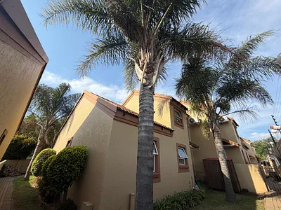 2 Bedroom Townhouse To Rent in Sandton - img
