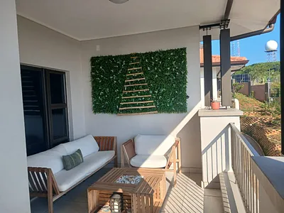 2 Bedroom Apartment For Sale in Umhlanga - VdrT.webp