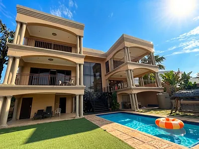 5 Bedroom House For Sale in Umhlanga - PlgV.webp