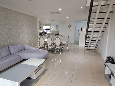 5 Bedroom Apartment To Rent in Umhlanga - FtIx.webp
