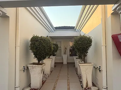 3 Bedroom Townhouse To Rent in Umhlanga - img