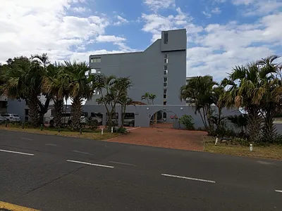 3 Bedroom Apartment For Sale in Umhlanga - 8xh7.webp