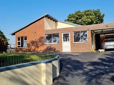 3 Bedroom House For Sale in Verulam - 9OPe.webp