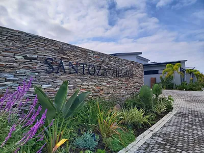 4 Bedroom Townhouse To Rent in Ballito - xQHo.webp