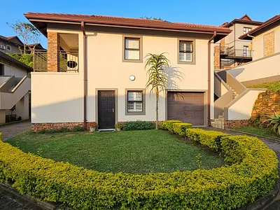 2 Bedroom Apartment For Sale in Umhlanga - PJlR.webp