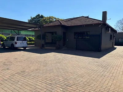 4 Bedroom House For Sale in Pretoria - img