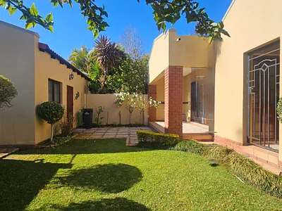 2 Bedroom Townhouse For Sale in Pretoria - fxg4.webp