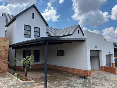 2 Bedroom Townhouse To Rent in Olympus AH, Pretoria - m8zV.webp