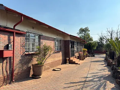 3 Bedroom House For Sale in Pretoria - img