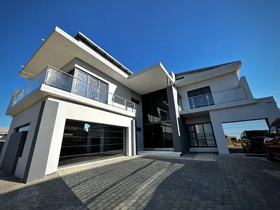 5 Bedroom House For Sale in Pretoria - img